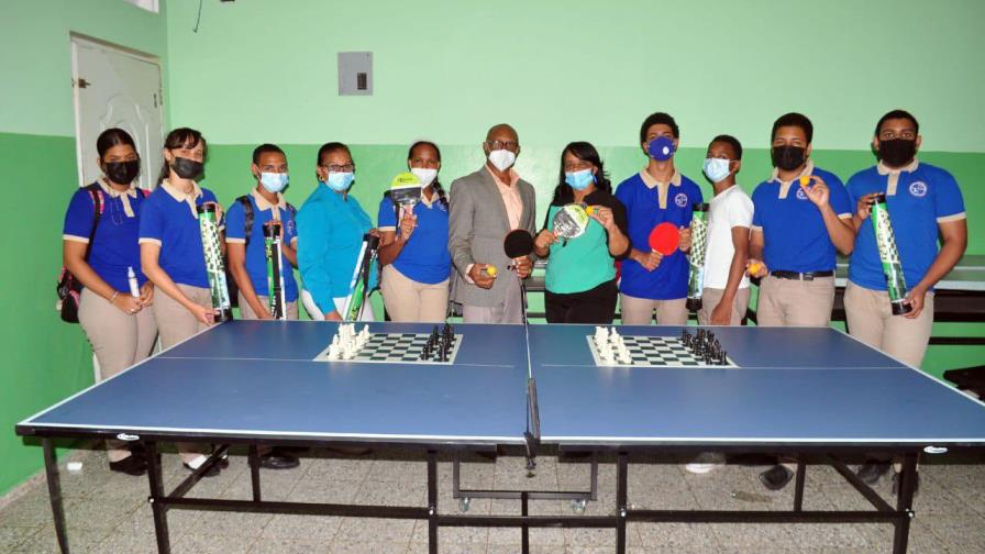 INEFI entrega utilería deportiva a Liceo Educación para Pensar INEFI entrega utilería deportiva a Liceo Educación para Pensar