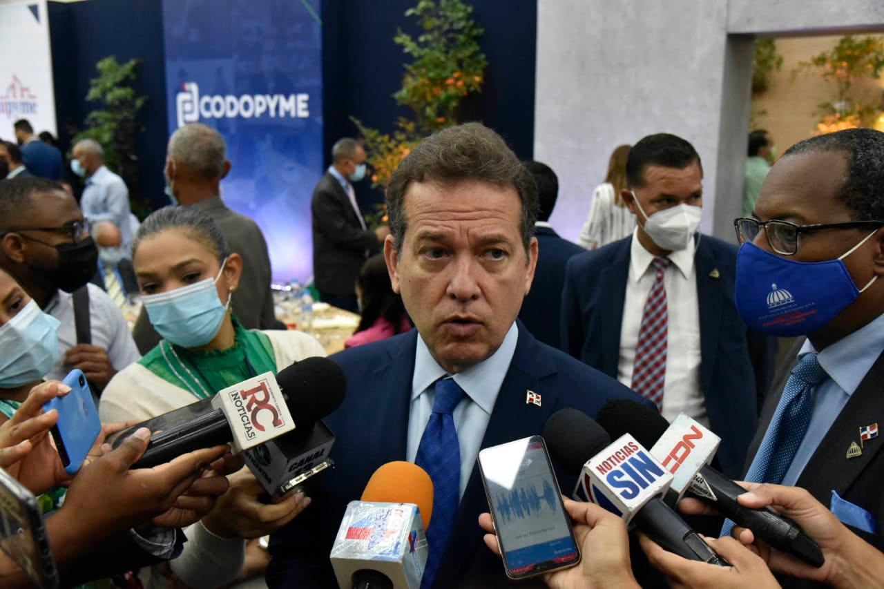 El ministro de Industria, Comercio y Mipymes, Víctor “Ito” Bisonó.