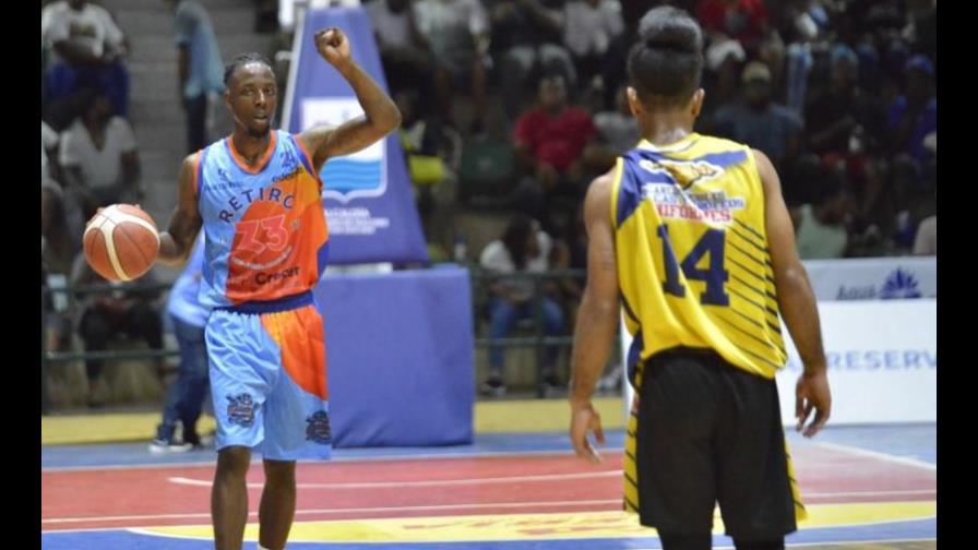 Retiro 23 gana primero en la serie final torneo basket superior de San Pedro de Macorís