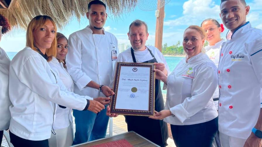 Asociación de chefs reconoce a Alberto Martín