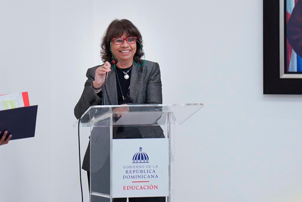 Presidenta ejecutiva del Conani, Ana Cecilia Morun.