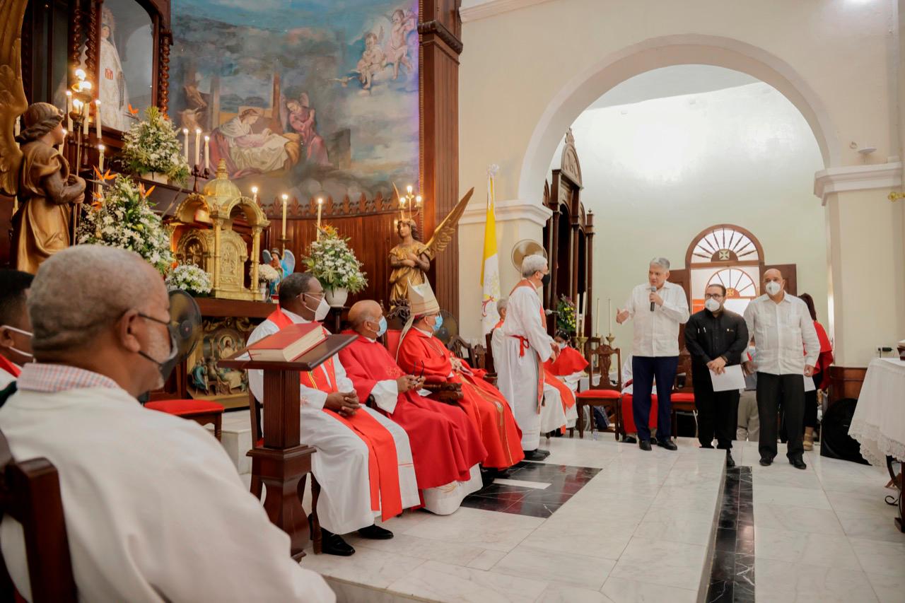 Misa de acción de gracias por el 50 aniversario de Escuelas Radiofónicas Santa María.