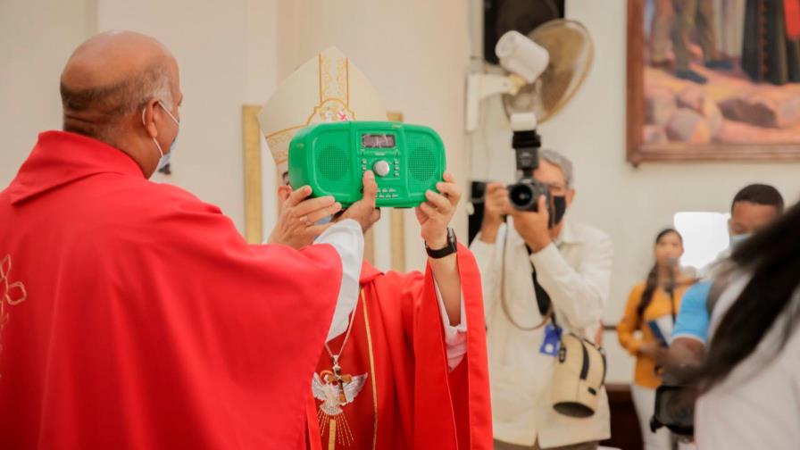 Senado reconoce a Escuelas Radiofónicas Santa María en su 50 aniversario Senado reconoce a Escuelas Radiofónicas Santa María en su 50 aniversario