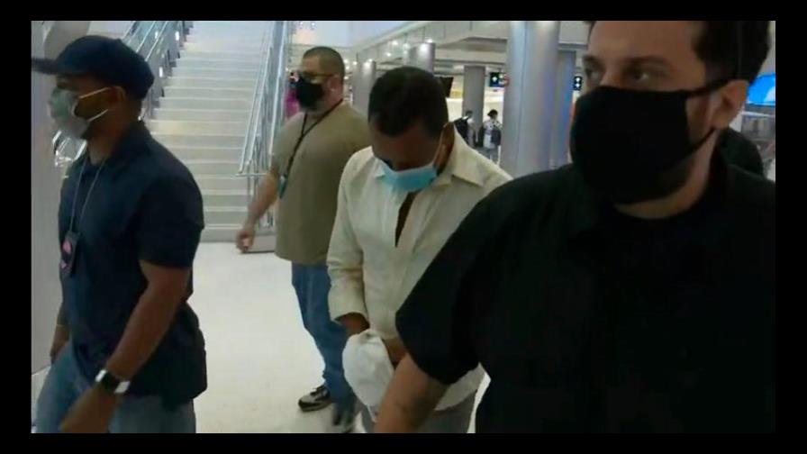 Extraditan a EEUU a psiquiatra que abusó de menores y huyó a República Dominicana