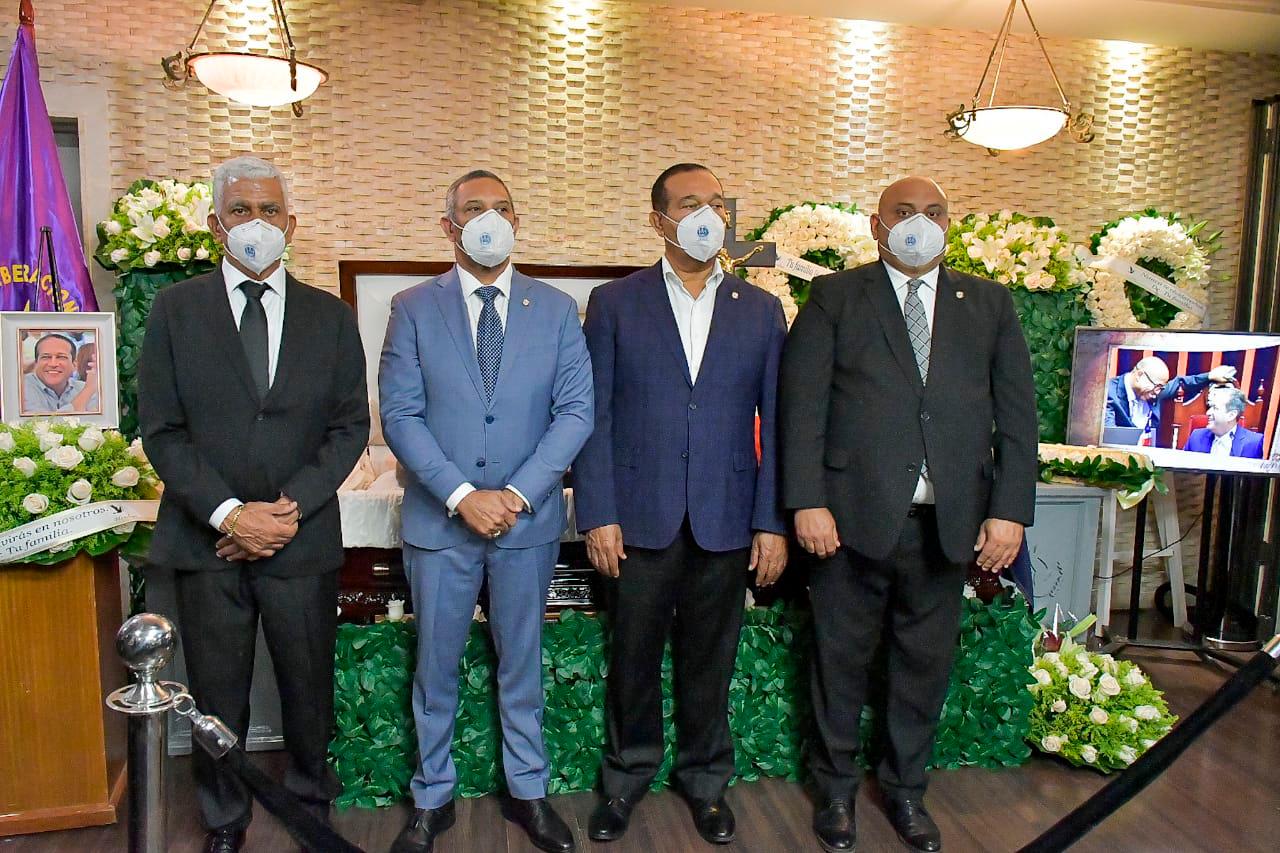 Los senadores Ricardo de los Santos, Franklin Romero, Antonio Marte y Lenin Valdez. 
