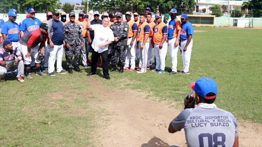 Equipo Jefatura PN de softbol noquea a Cristo Rey Equipo Jefatura PN de softbol noquea a Cristo Rey