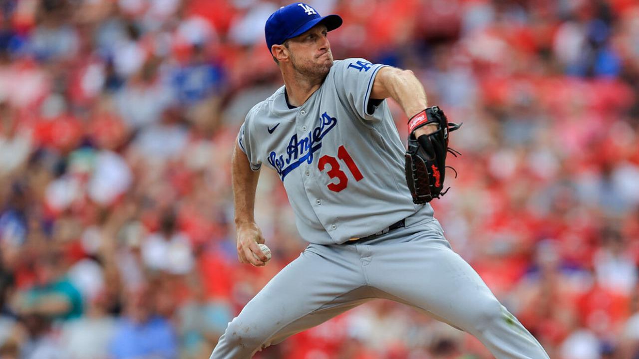 El estelar lanzador Max Scherzer, que comenzó la temporada 2021 con los Nacionales de Washington y terminó con los Dodgers de Los Ángeles, tiene la opción de ir a la agencia libre en busca de contrato. (Fuente externa)