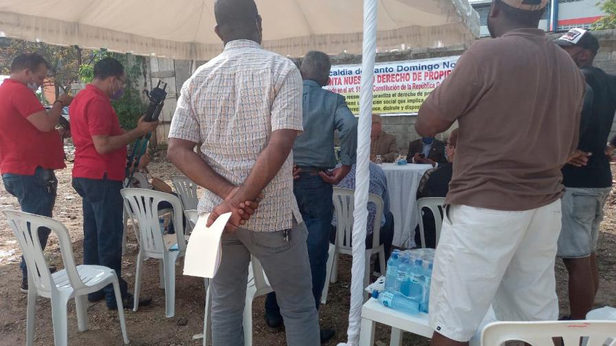 Denuncian atropello por parte de la alcaldía de Santo Domingo Norte