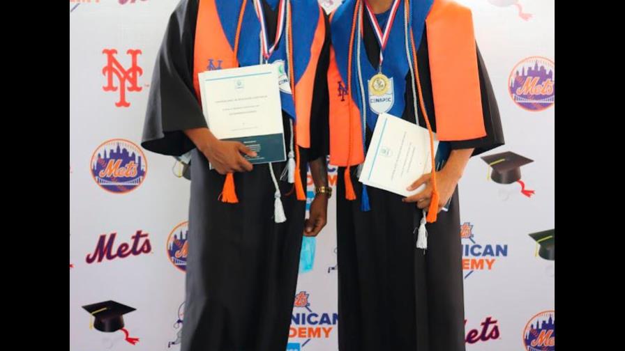 Se gradúan de bachiller 56 prospectos de los Mets Se gradúan de bachiller 56 prospectos de los Mets