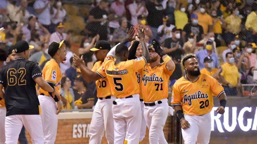 Zoilo Almonte conecta hit remolcador y Águilas dejan al Licey en el terreno Zoilo Almonte conecta hit remolcador y Águilas dejan al Licey en el terreno