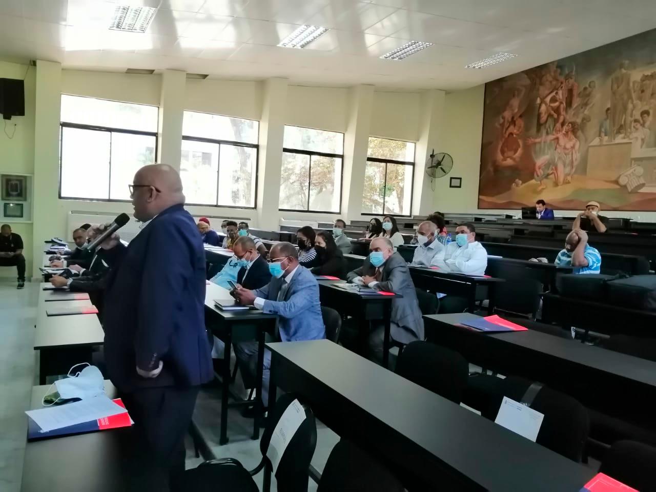 Parte de las personas que asistieron al Foro Distrito Nacional para la Reforma Policial.