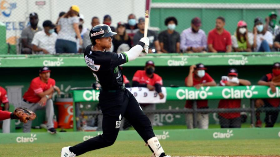 Jeremy Peña comanda triunfo de las Estrellas sobre el Escogido