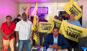 Taxistas piden al Intrant cumplir con regulaci&oacute;n a multinacionales