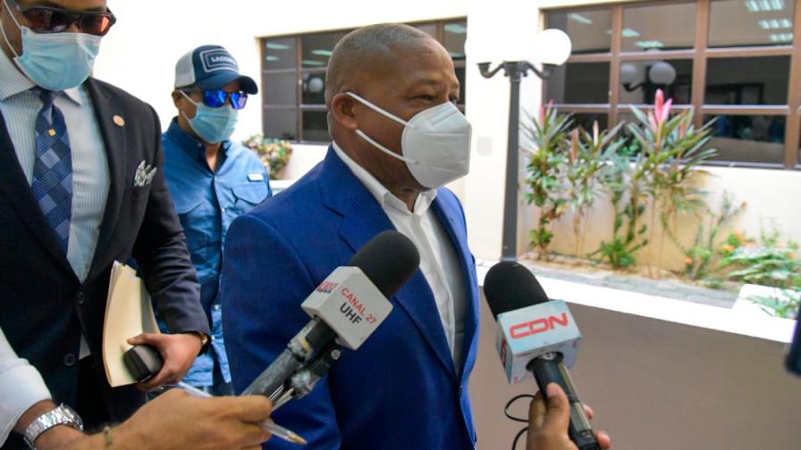 Adán Peguero defiende contrato del Inposdom con Mía Cargo Group