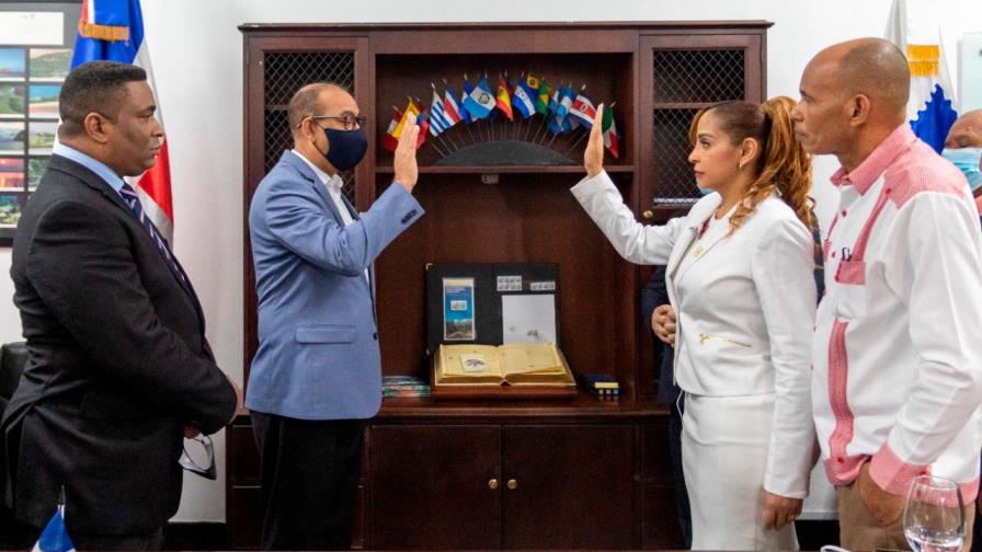 Katiusca Báez es juramentada como directora interina del Inposdom