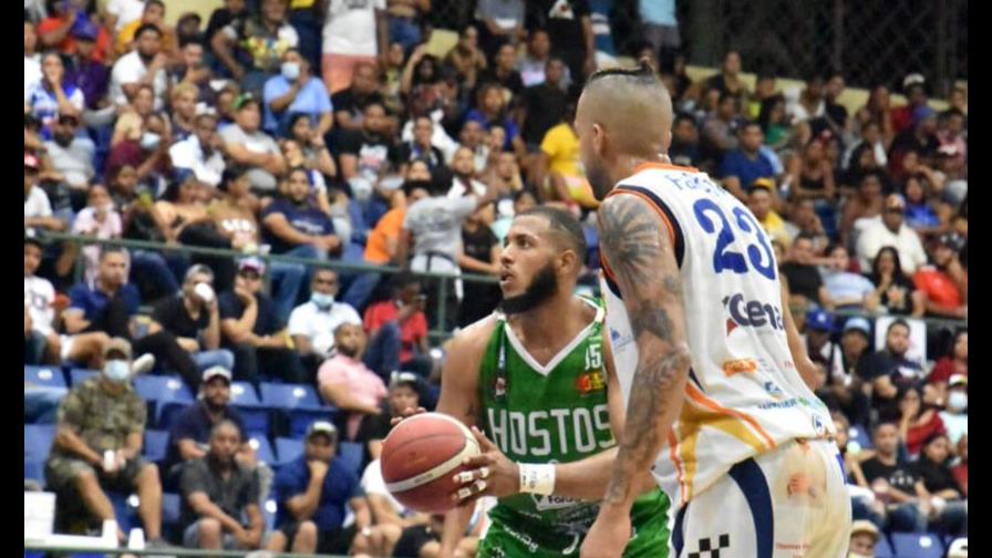 Parque Hostos y Rebeldes igualan su récord en el baloncesto superior vegano Parque Hostos y Rebeldes igualan su récord en el baloncesto superior vegano