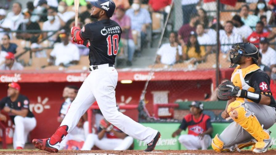 Franchy Cordero la sacó y guía victoria del Escogido sobre las Águilas