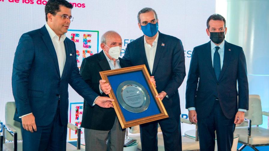 Reconocen la trayectoria de don José Manuel González Corripio Reconocen la trayectoria de don José Manuel González Corripio