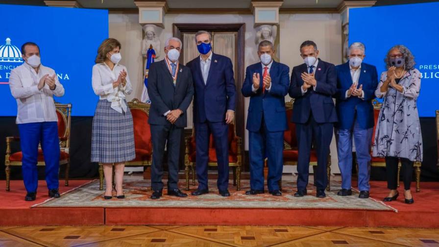 La ETED es galardonada por desempeño en fortalecer gestión efectiva y transparente La ETED es galardonada por desempeño en fortalecer gestión efectiva y transparente