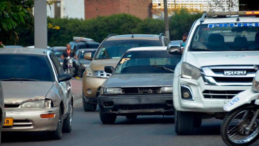En Santiago, transportistas marchan por alzas en precios de los combustibles