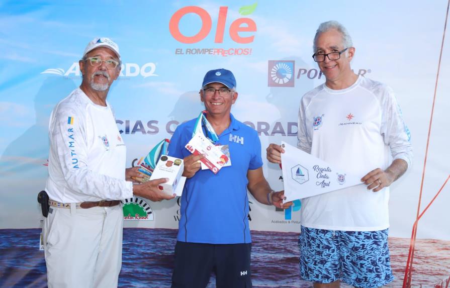 Veleros Xeito y Ploter Jr., ganan regata Cinta Azul del Club Náutico de Santo Domingo