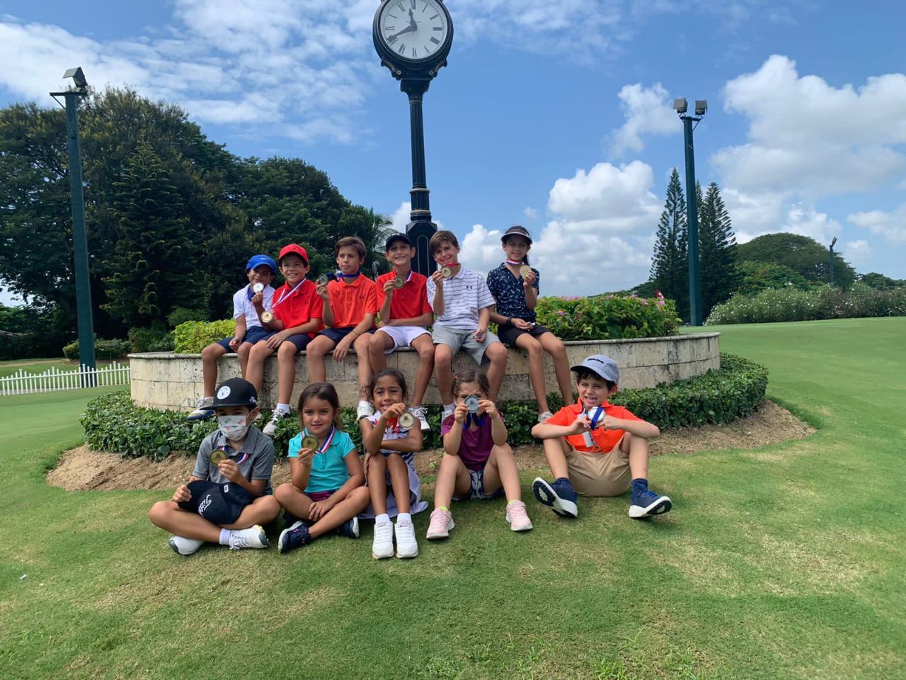 Ganadores de la tercera parada del Tour Juvenil deFedogolf. (Prensa/Fedogolf)