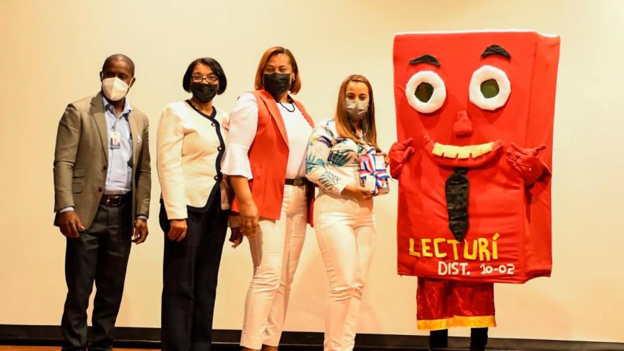 Regional 10-Educación celebra mes de la familia con dos actividades formativas 