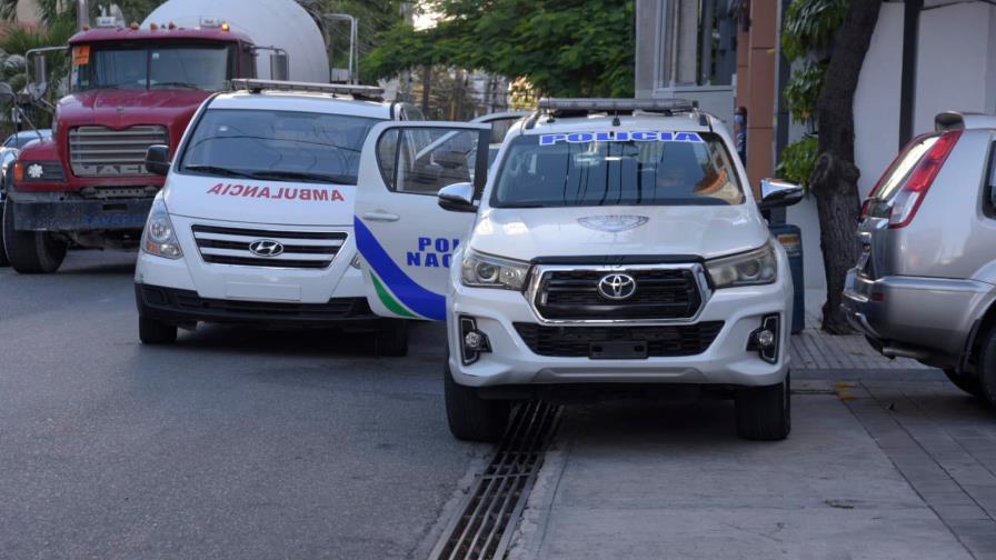 Hombre encontrado muerto en Piantini se lanzó del piso 13 de una torre, afirman autoridades  
