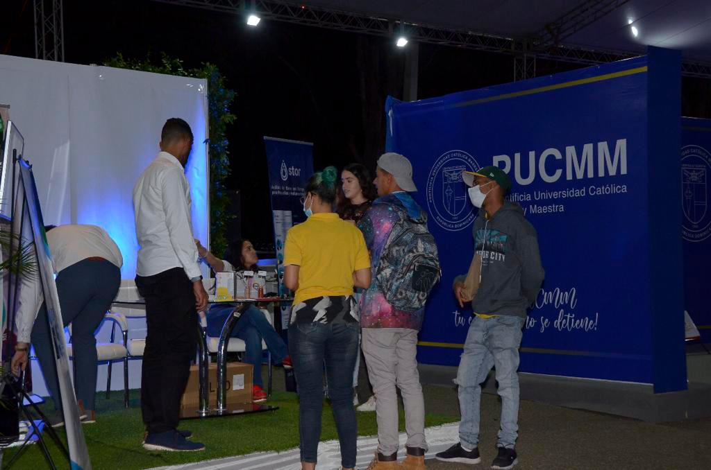 Exposición durante Feria de Emprendimiento e Innovación. 