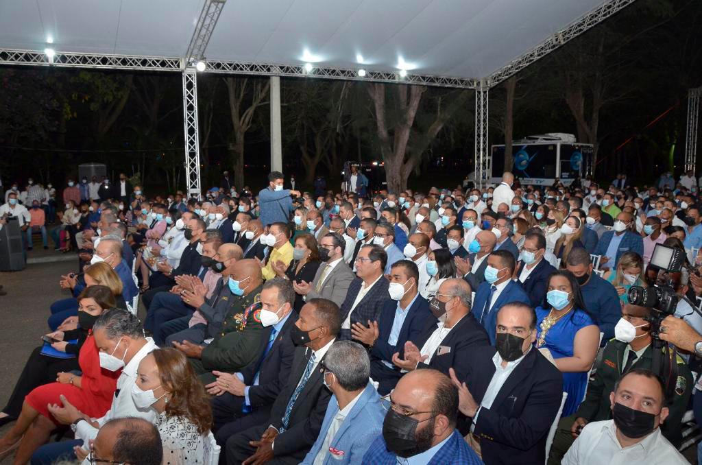 Parte del público que acudió a la apertura de la Feria de Emprendimiento e Innovación.