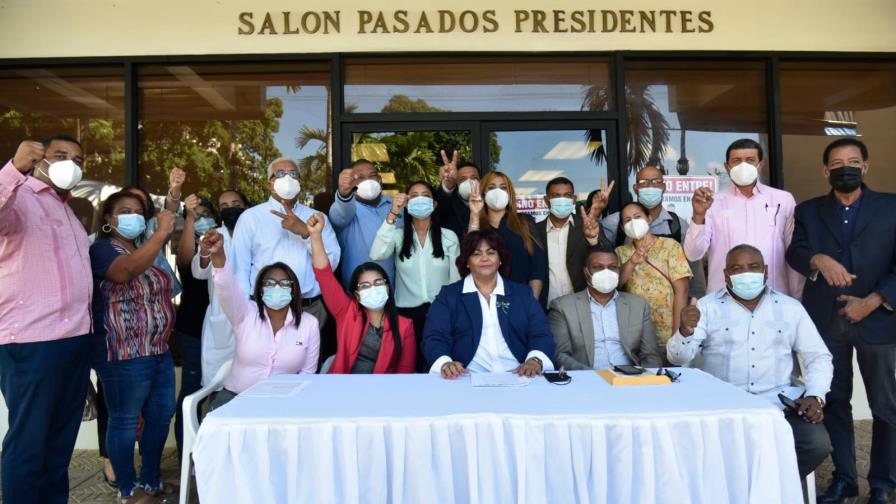Doctora Yubelky Aquino exige reconteo de votos en elecciones CMD