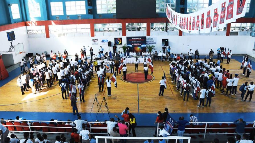 Regional 10 de Educación hace su eliminatoria para nacional de baloncesto femenino