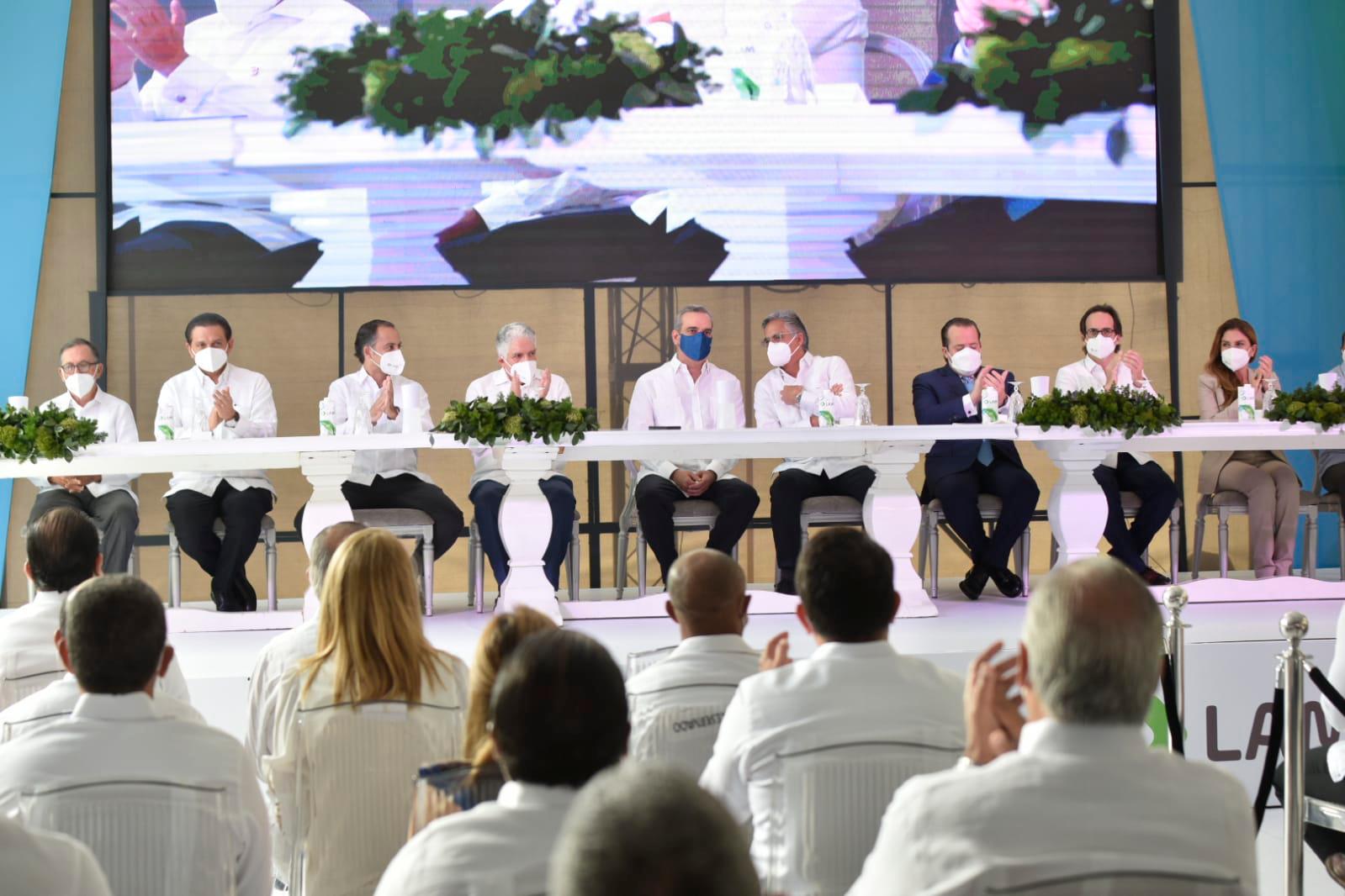 Inauguración planta de producción LAM-Grob Pharma 