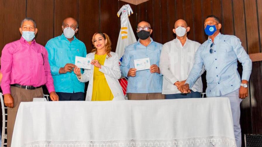 Inposdom emite un sello conmemorativo al Día Nacional del Larimar