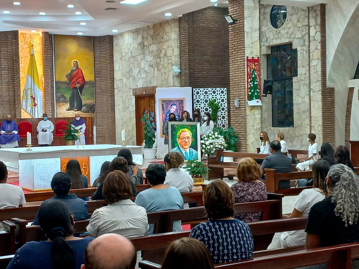 Hijas de Tejada ofrecen palabras de agradecimiento.