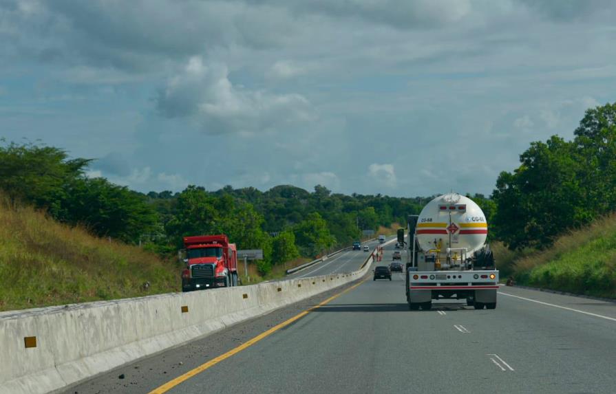 Fenatrado anuncia aumento en la tarifa del transporte de carga 
