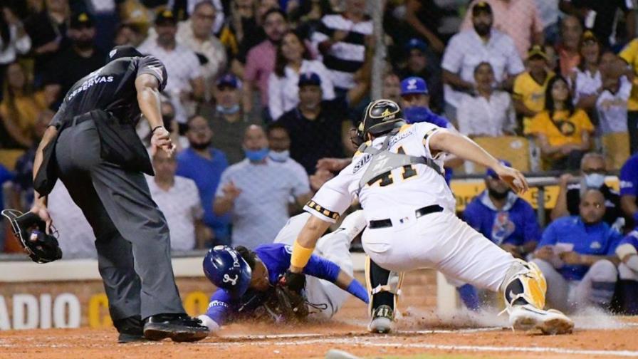 Águilas vencen al Licey y quedan solas en segundo lugar Águilas vencen al Licey y quedan solas en segundo lugar