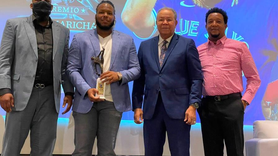 Le entregaron el premio Juan Marichal a Vladimir Guerrero Jr. Le entregaron el premio Juan Marichal a Vladimir Guerrero Jr.