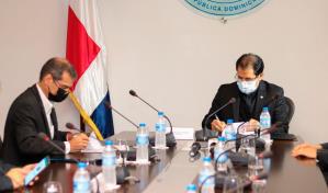 Pucmm y Roche impulsarán educación continua en la comunidad médica dominicana