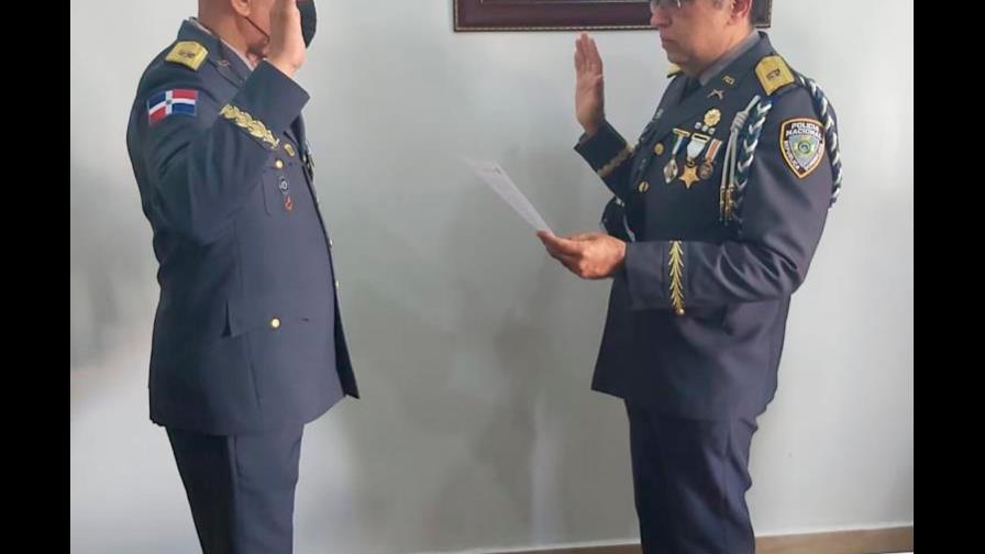 Posesionan nuevo director regional Sureste de la Policía Nacional en San Pedro de Macorís Posesionan nuevo director regional Sureste de la Policía Nacional en San Pedro de Macorís