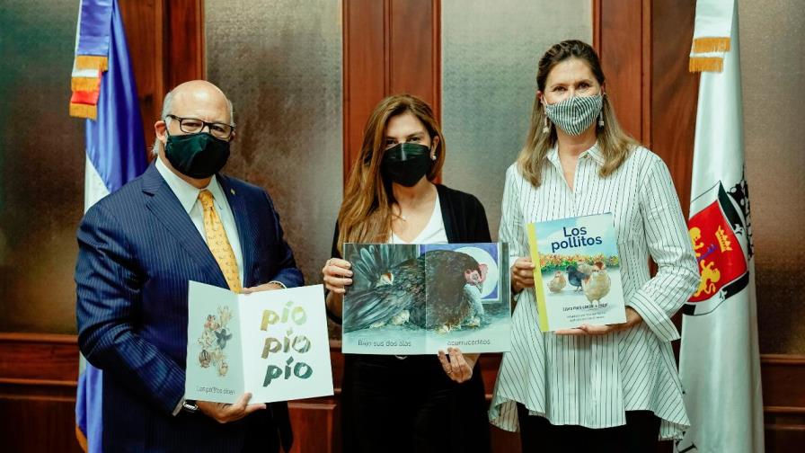 AFP Popular entrega al ADN 500 libros infantiles para  niños en Navidad