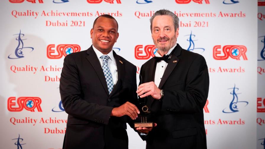 Entregan premio internacional a Edesur Dominicana en Dubai Entregan premio internacional a Edesur Dominicana en Dubai