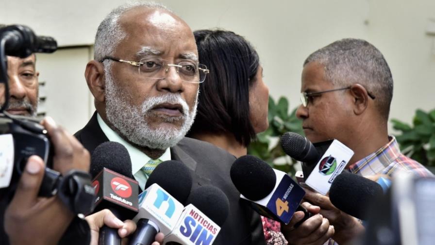 Colegio Médico insiste que atención primaria debe empezar en los centros públicos 