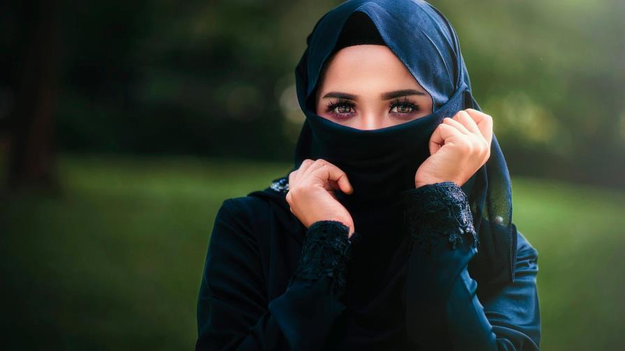 Luchadora iraní contra el velo islámico gana premio de derechos humanos Luchadora iraní contra el velo islámico gana premio de derechos humanos