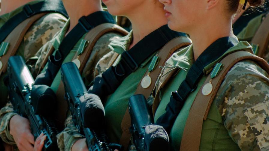 Reporte: Ejército británico no protege a mujeres de abusos