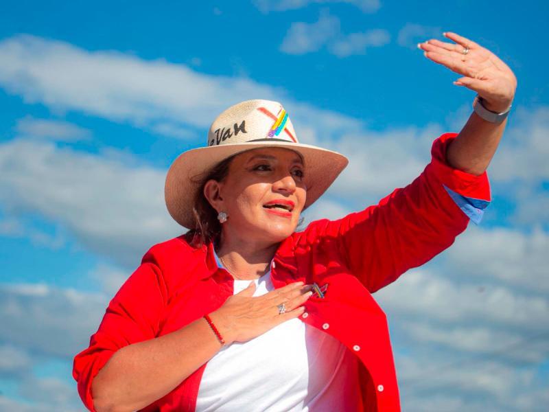 Esposa de Manuel Zelaya encabeza primeros resultados de elecciones en Honduras