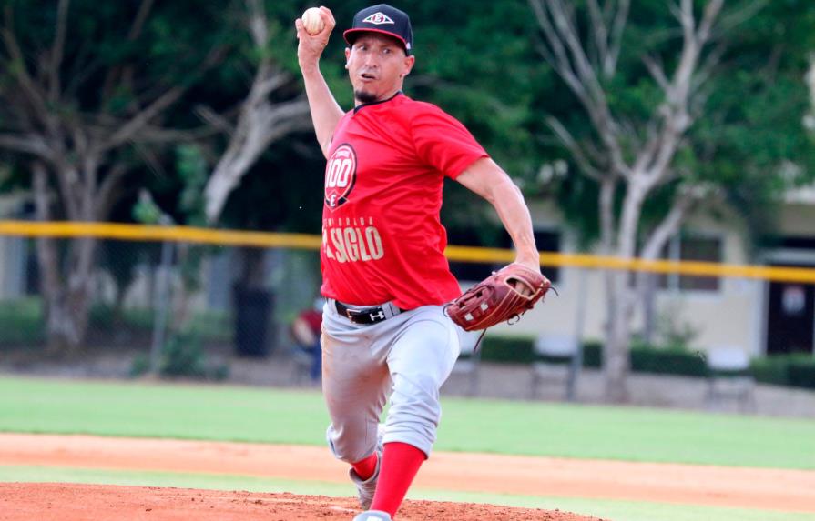 El cubano Yoen Socarrás es el pitcher del Día Inaugural del Escogido