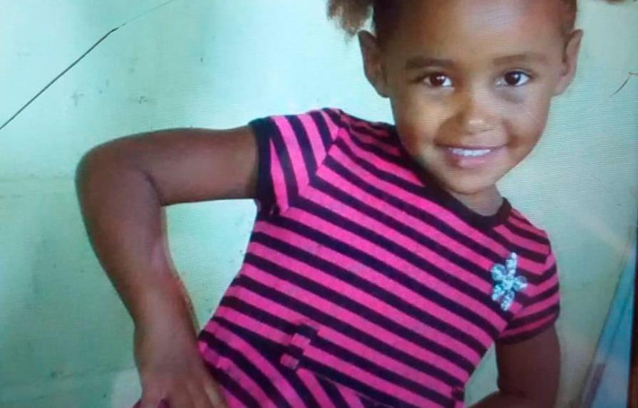 No hay rastro de niña de cuatro años desaparecida desde el sábado en Santiago