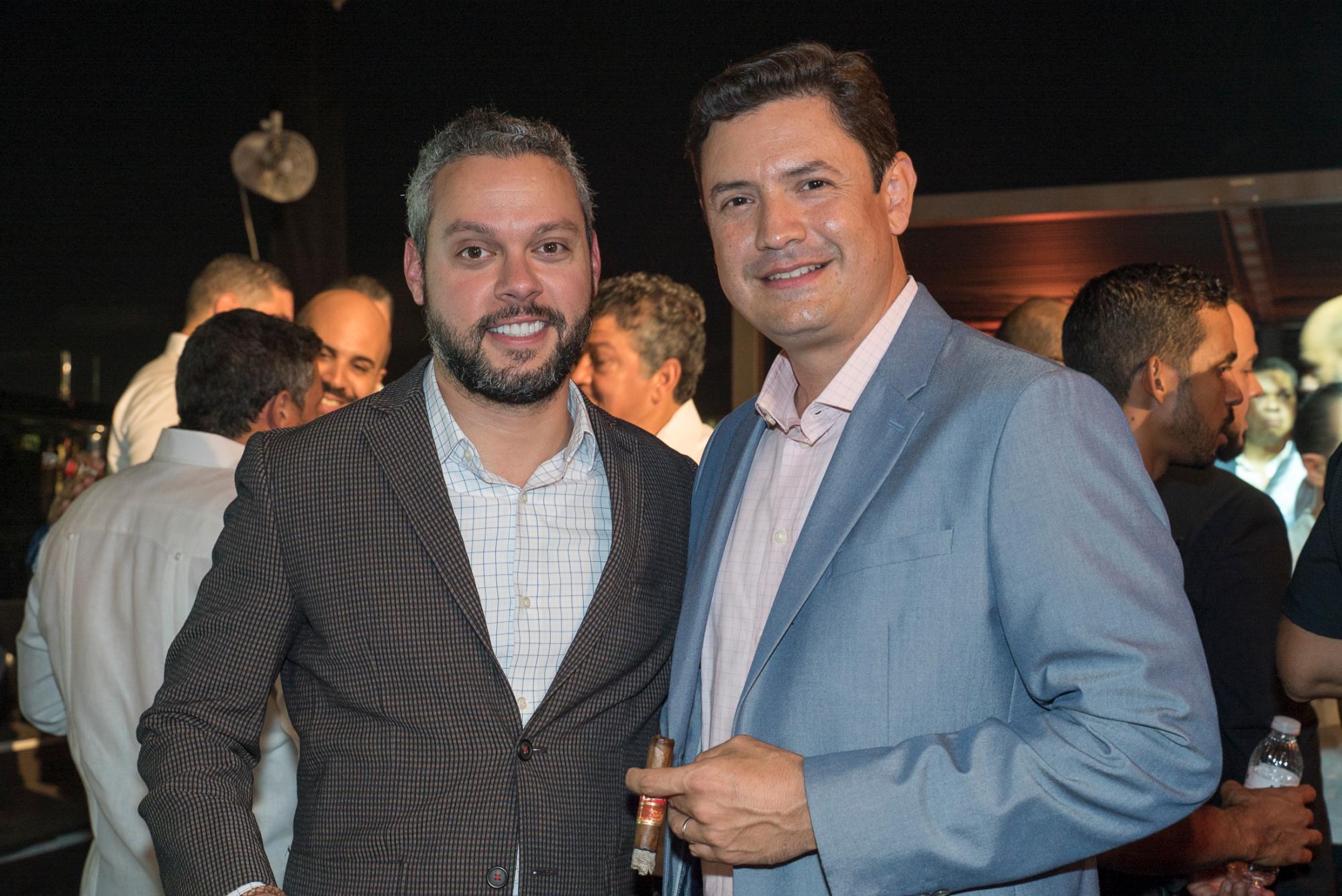 Yaqui Núñez y Walter Bravo.