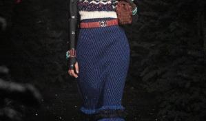 Chanel juega con la texturas y el estilo montañero en la pasarela